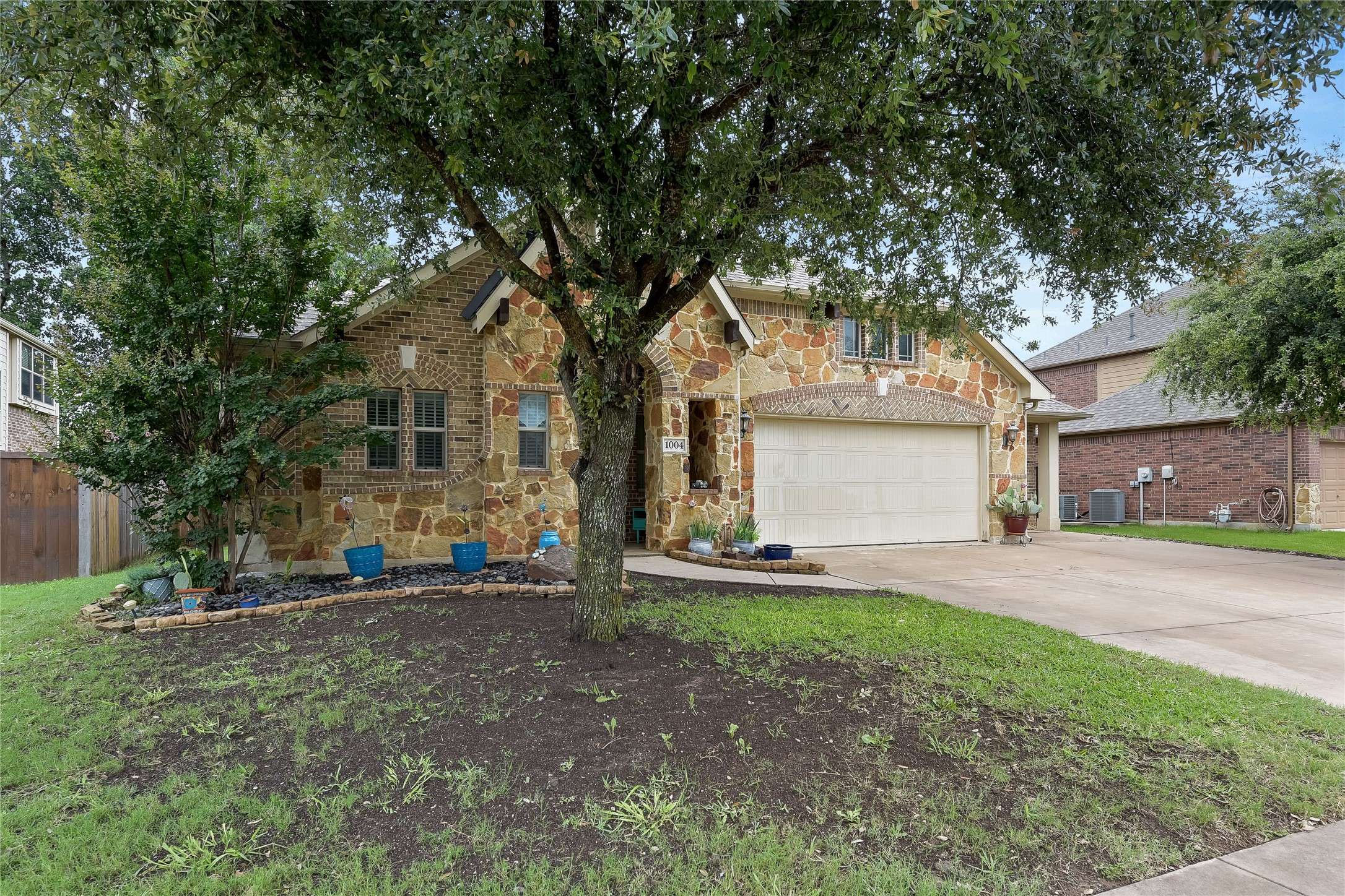 Burleson, TX 76028,1004 Tara DR