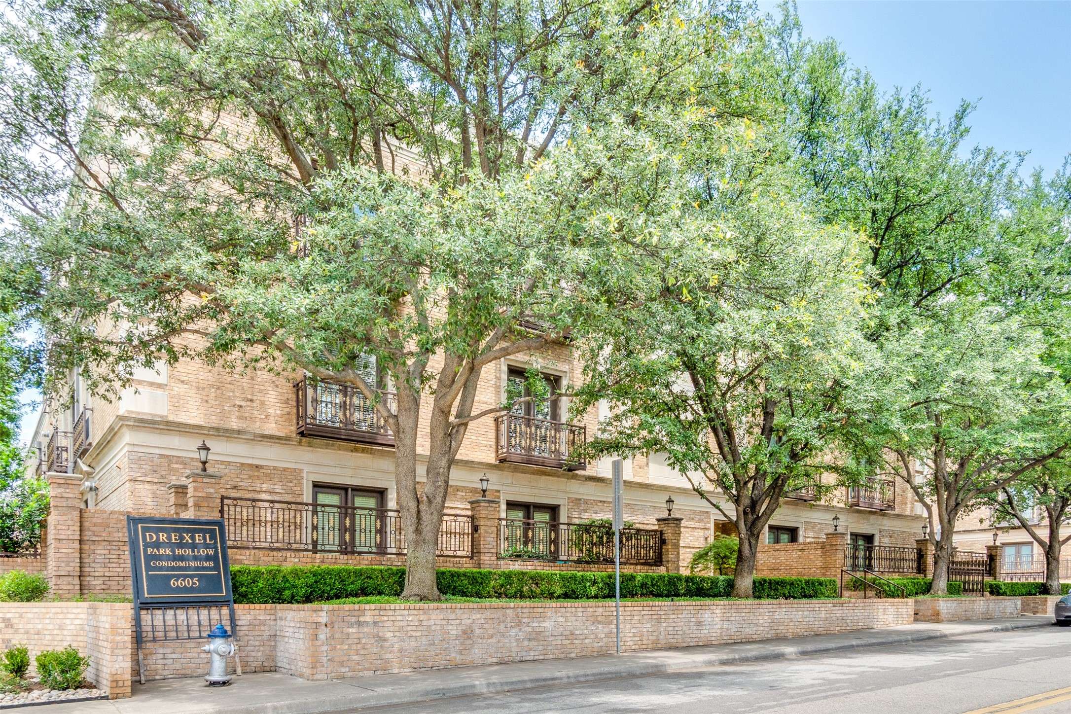 Dallas, TX 75225,6605 Bandera AVE #3A