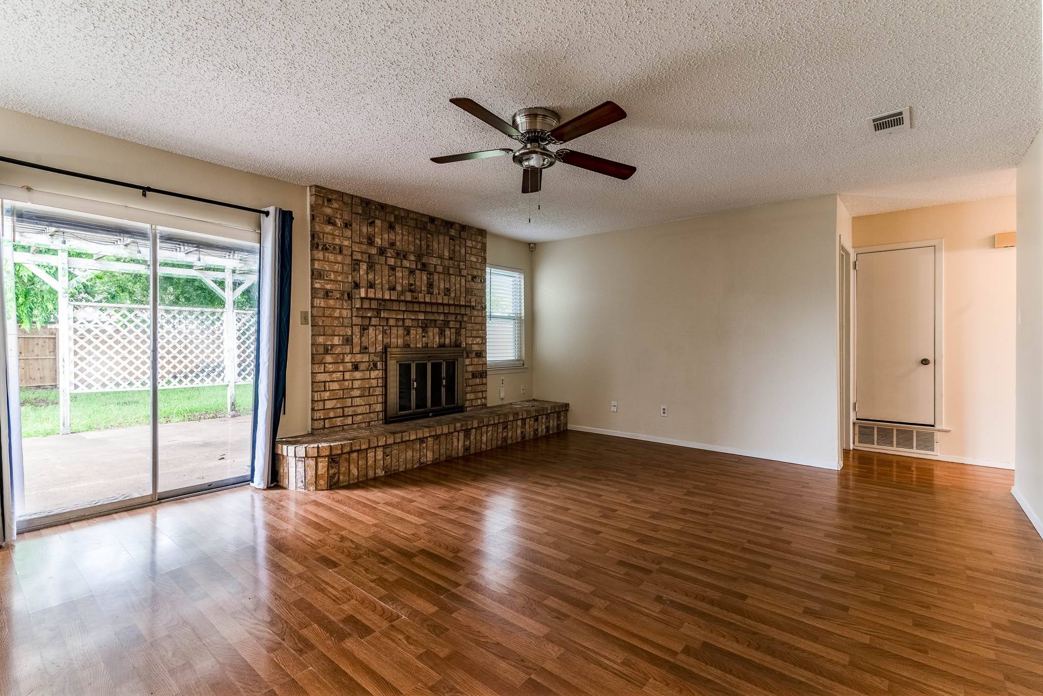 Burleson, TX 76028,513 Charlyne DR