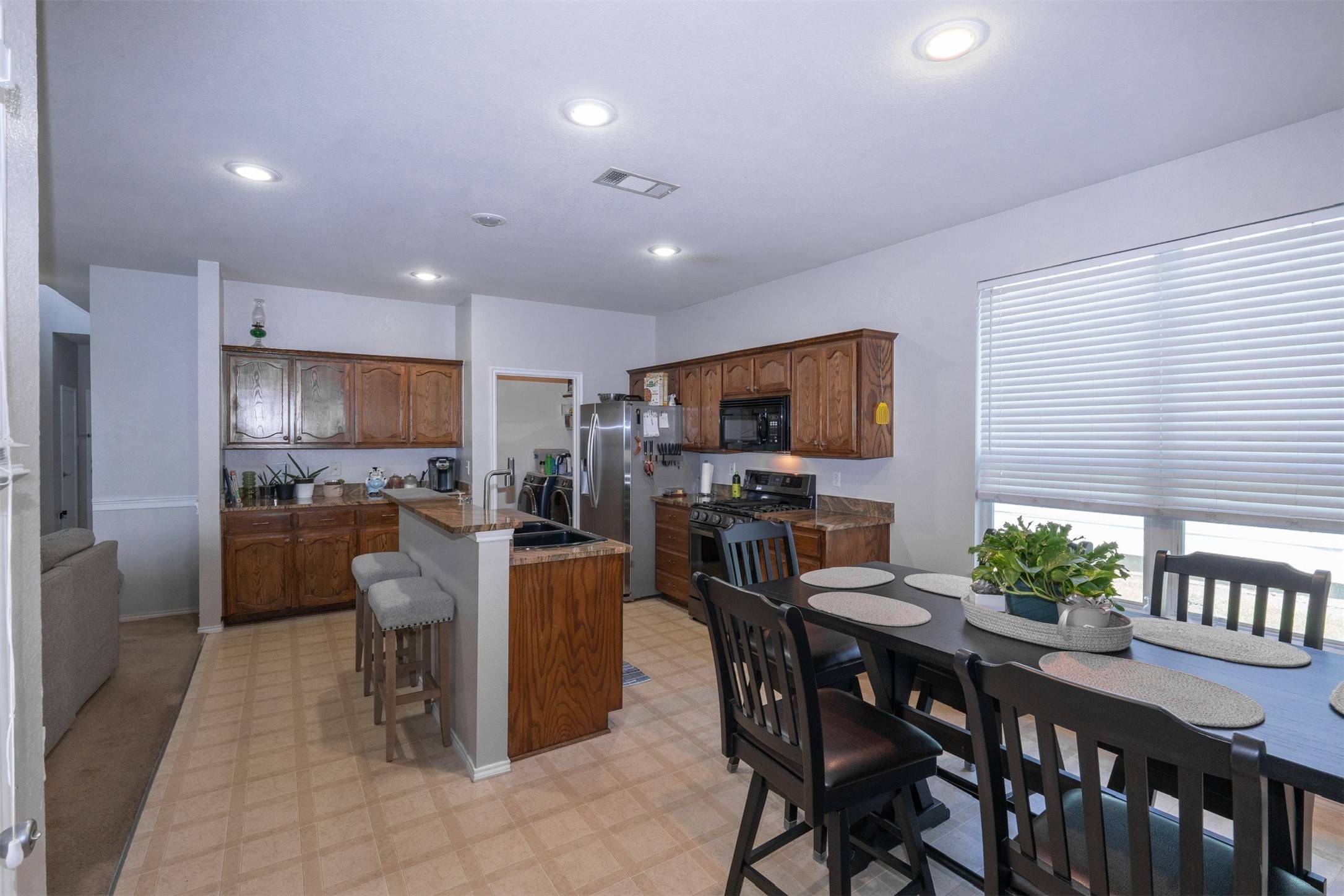 Fort Worth, TX 76179,10940 Dillon ST