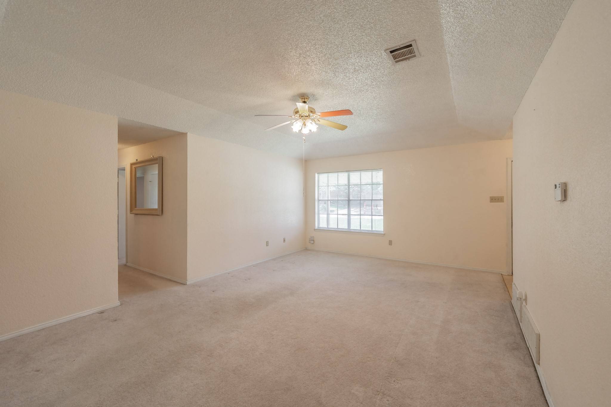 Euless, TX 76040,300 Sunset DR