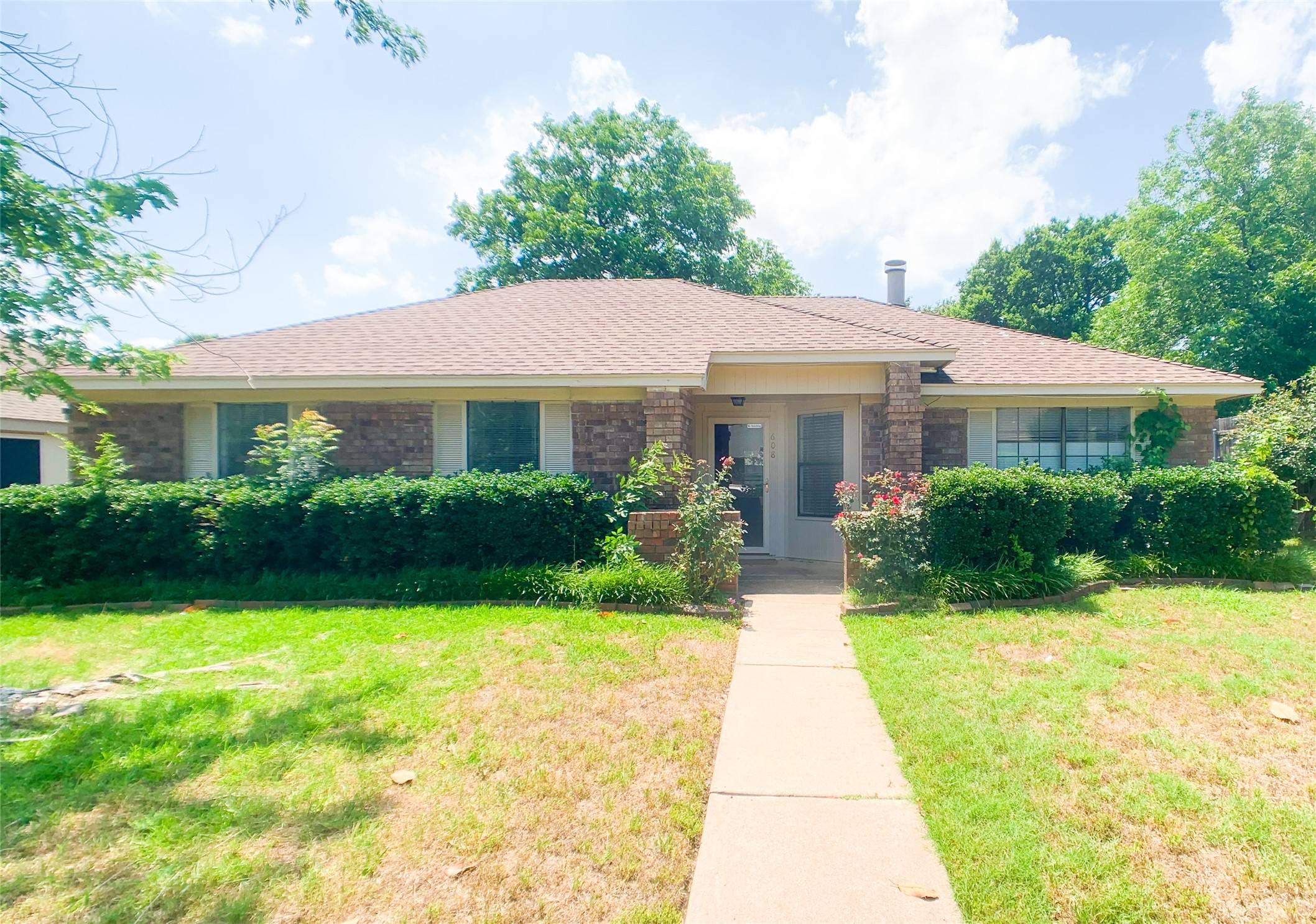 Allen, TX 75002,608 S Alder DR