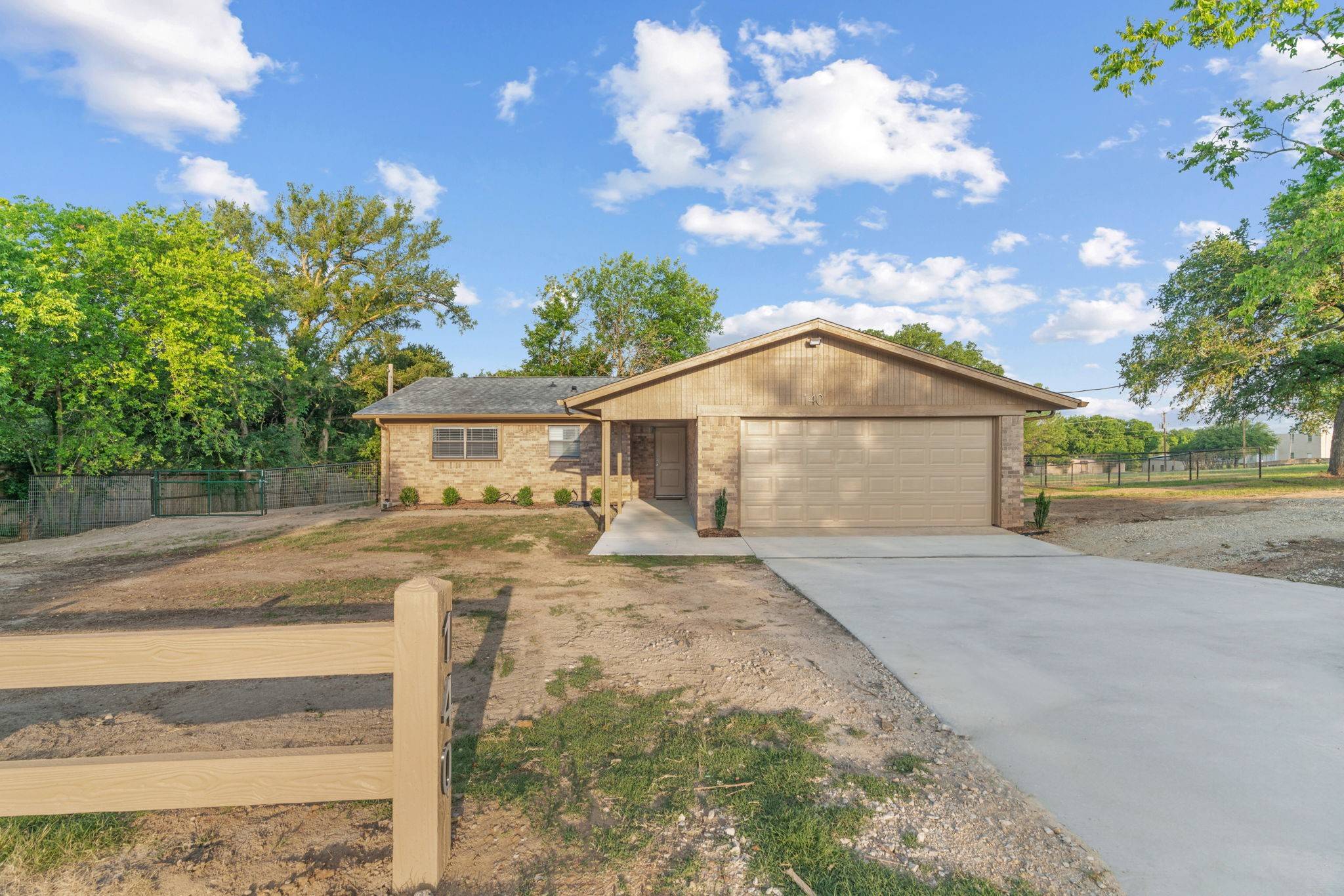 Reno, TX 76020,140 Parsonage ST