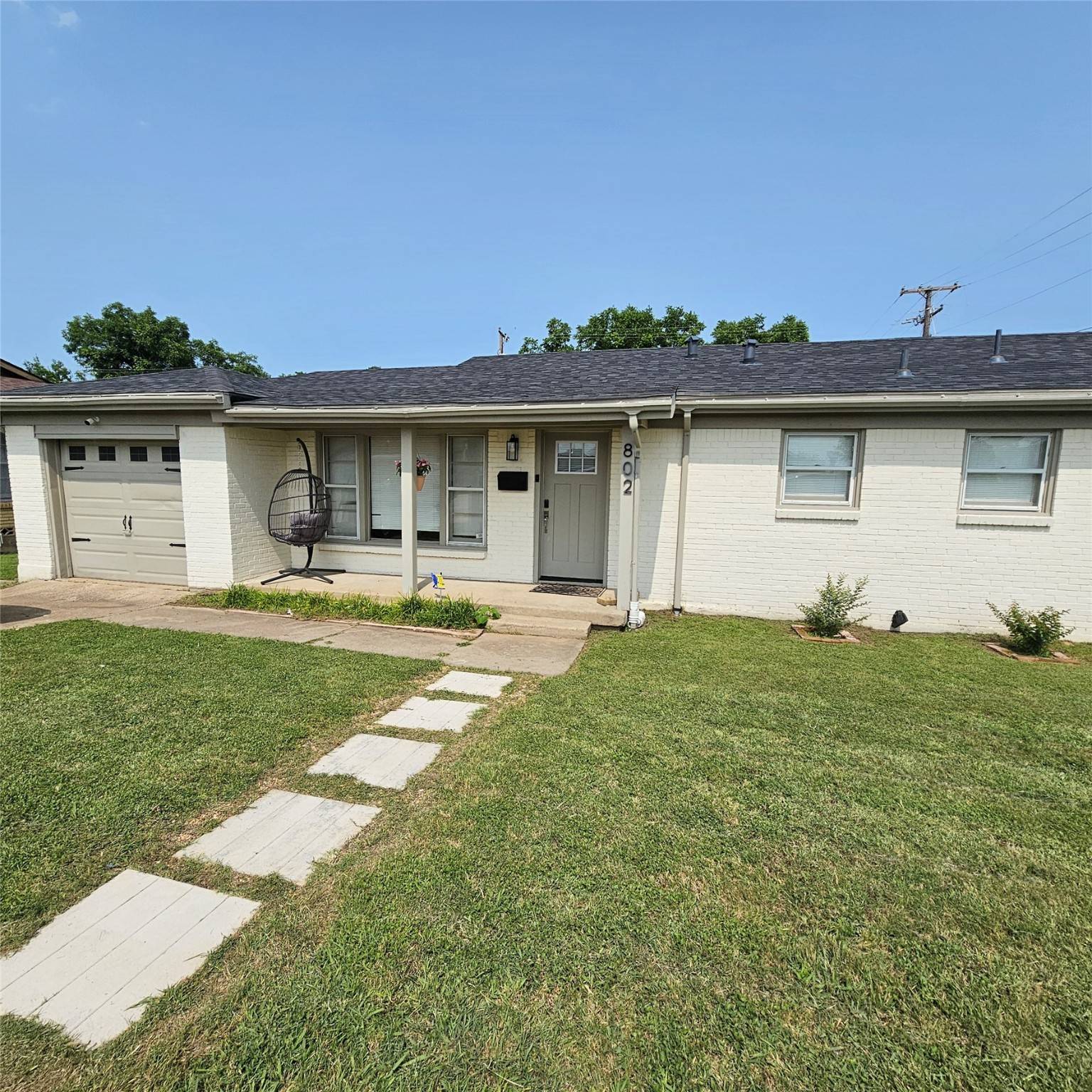 Bedford, TX 76022,802 Brown TRL