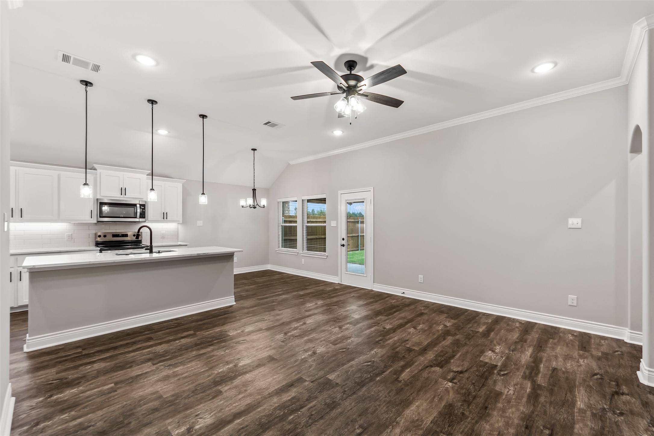 Greenville, TX 75402,1301 Brad Kellar DR