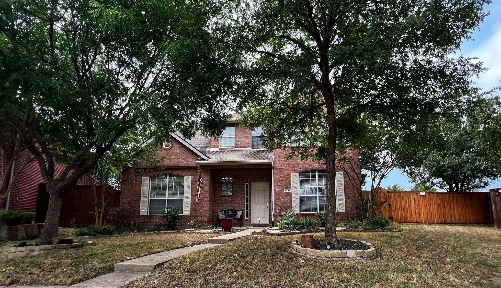 Allen, TX 75002,1331 Dove Brook DR