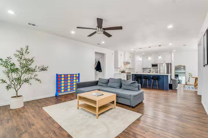 Dallas, TX 75216,1834 Atlas DR