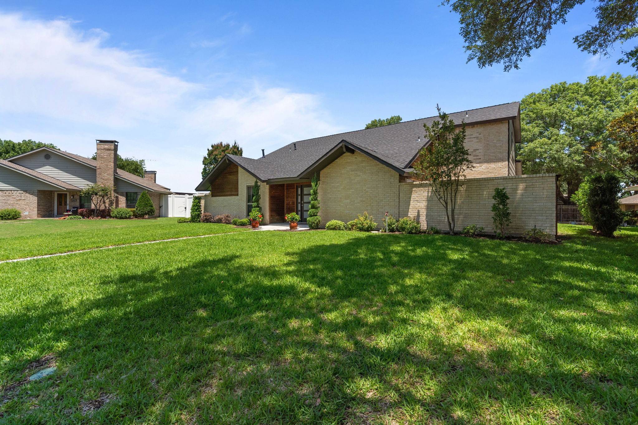 Richardson, TX 75081,1617 Versailles DR