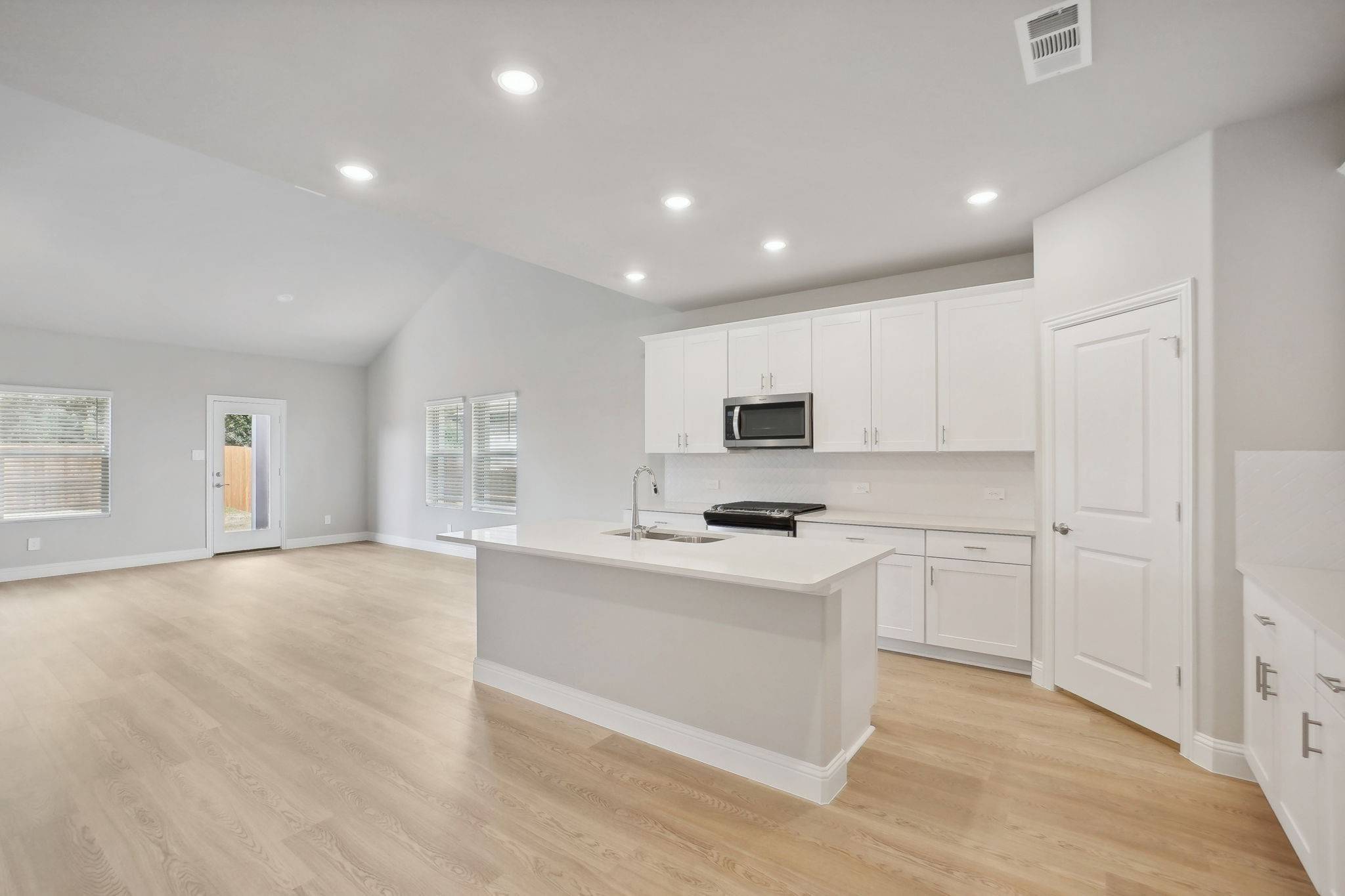 Lavon, TX 75166,914 Linden CT