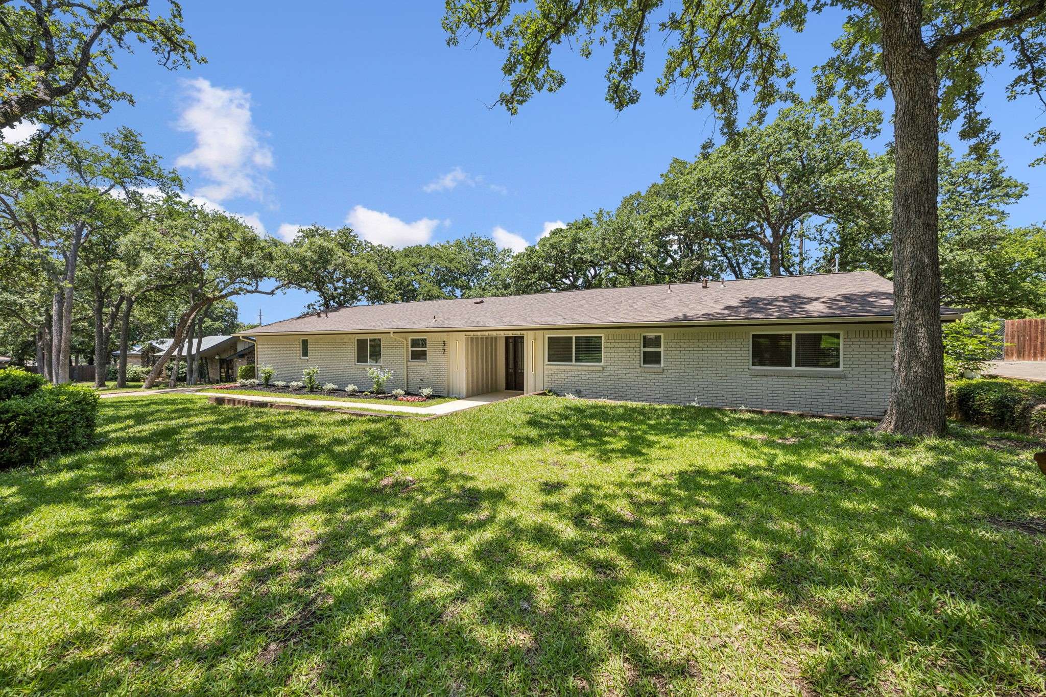 Bedford, TX 76021,37 Devonshire DR