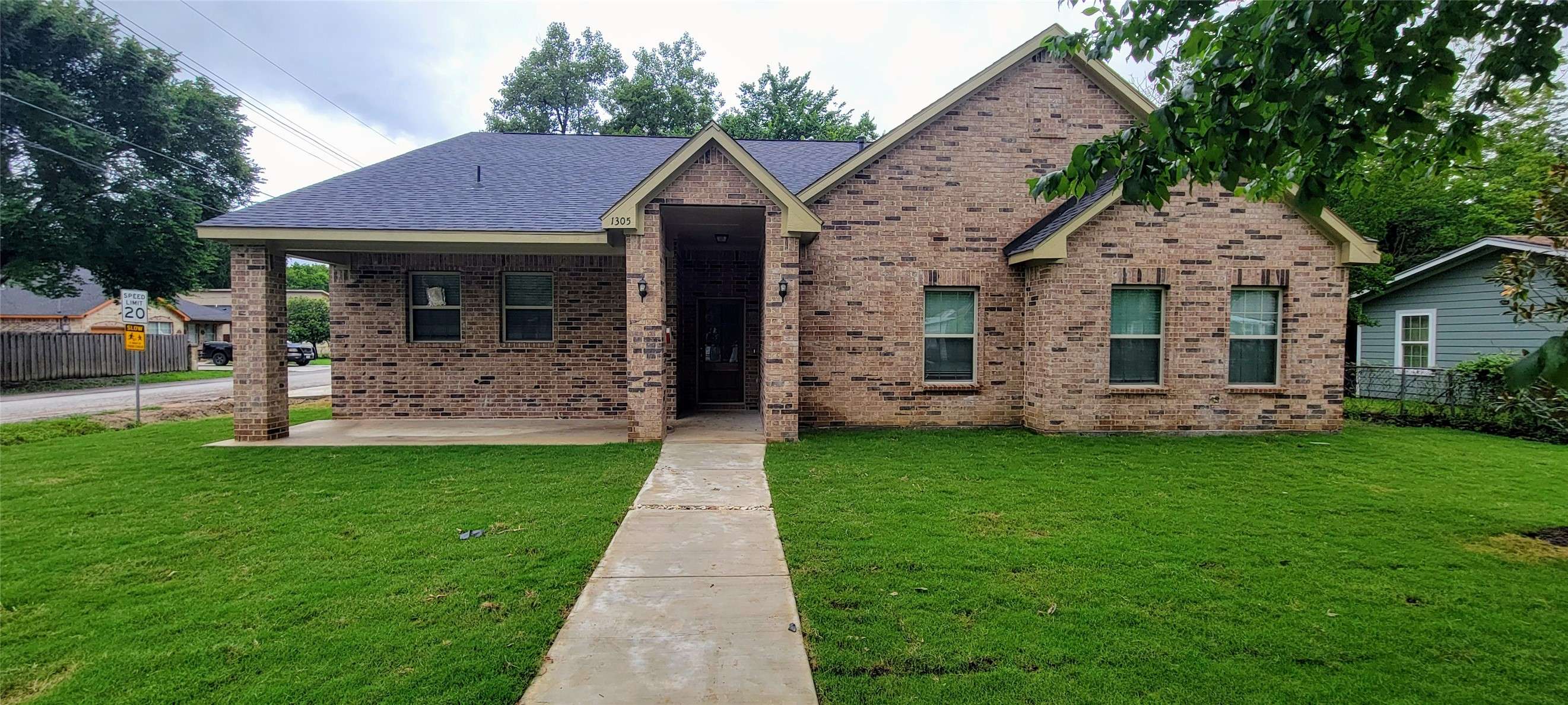 Wilmer, TX 75172,1305 Dewberry DR