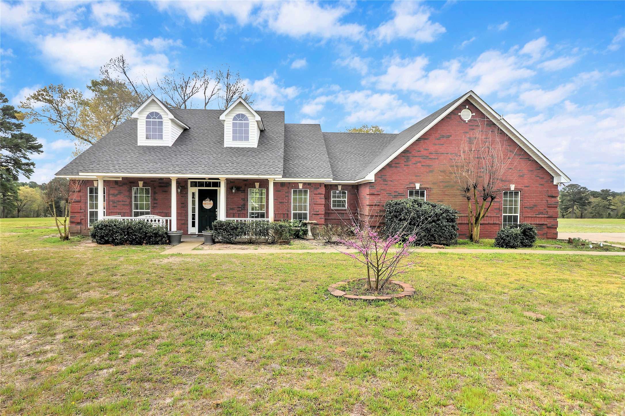 Winnsboro, TX 75494,872 County Road 3588