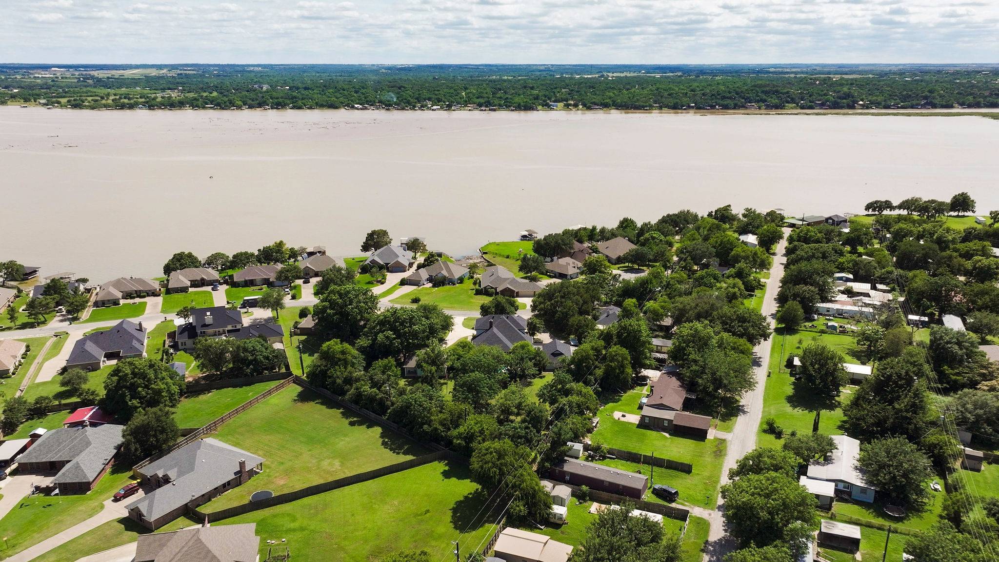 Granbury, TX 76049,720 Aqua Vista DR