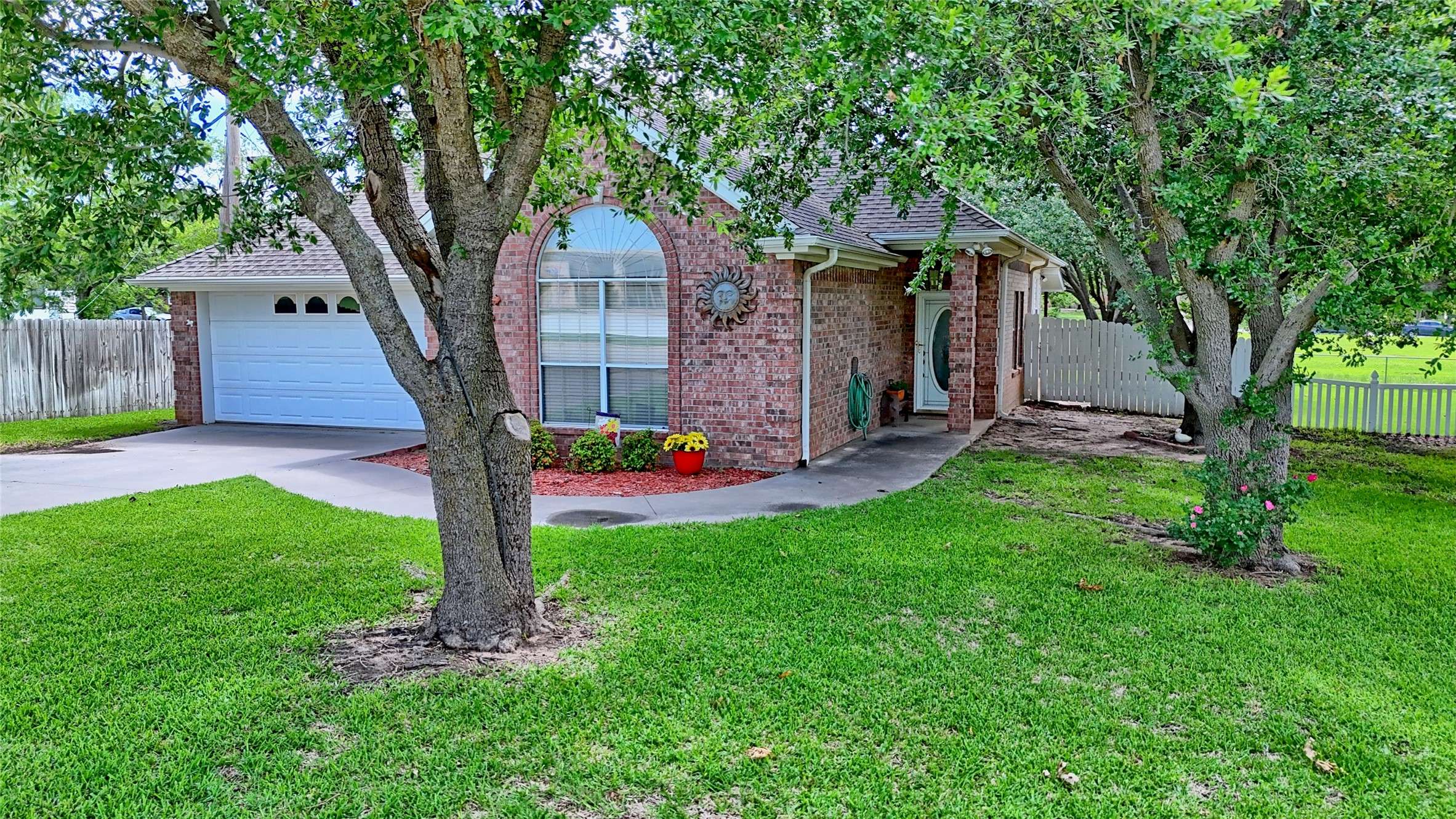 Nocona, TX 76255,201 Park RD