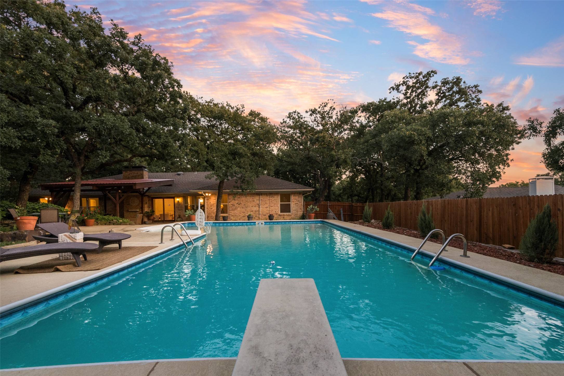 Arlington, TX 76016,5909 Shady Hill LN