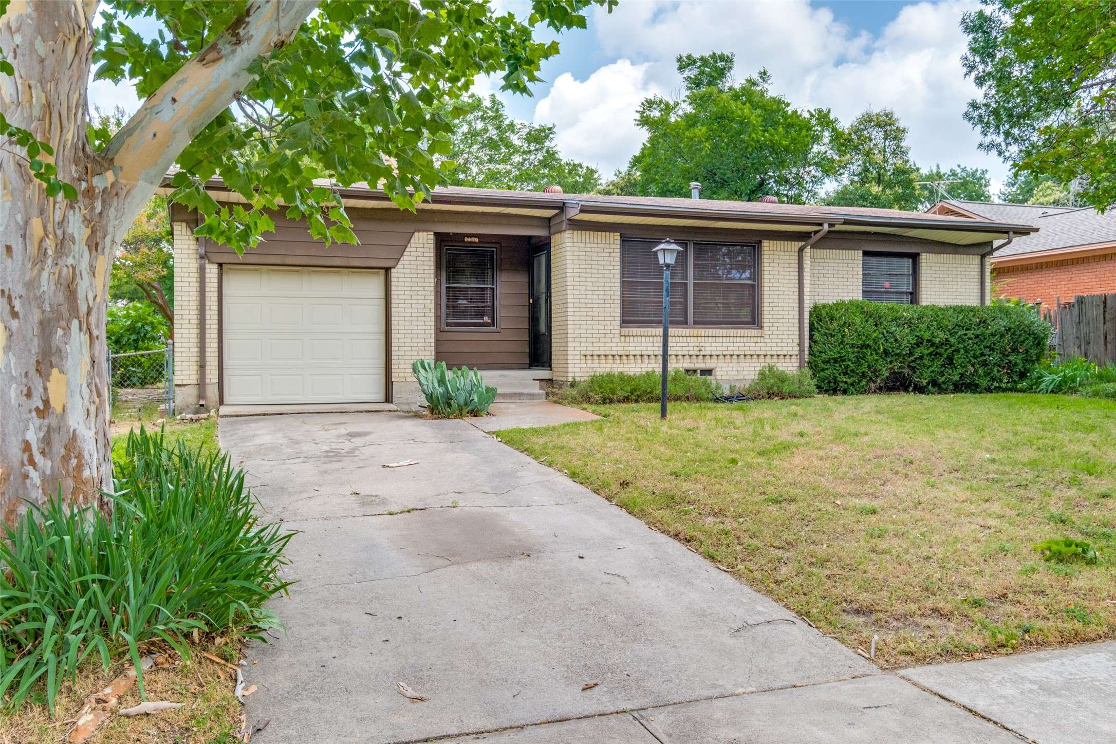 Dallas, TX 75228,2109 Blake AVE