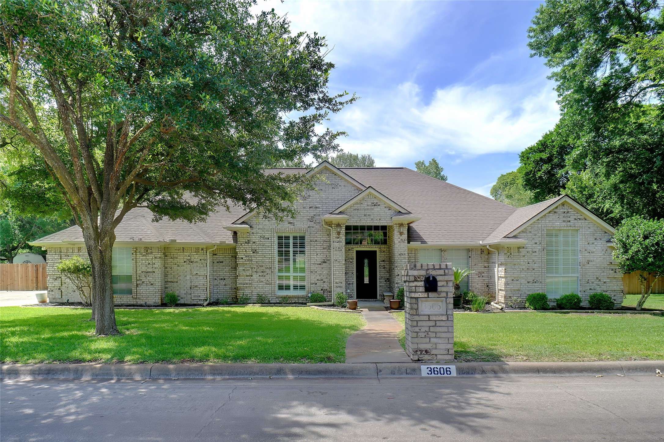 Weatherford, TX 76087,3606 Four Trees DR