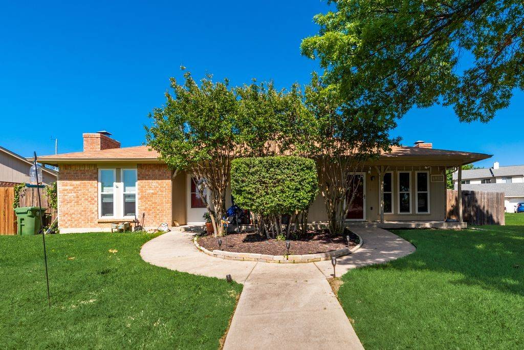 Bedford, TX 76021,2817 Springhaven CT