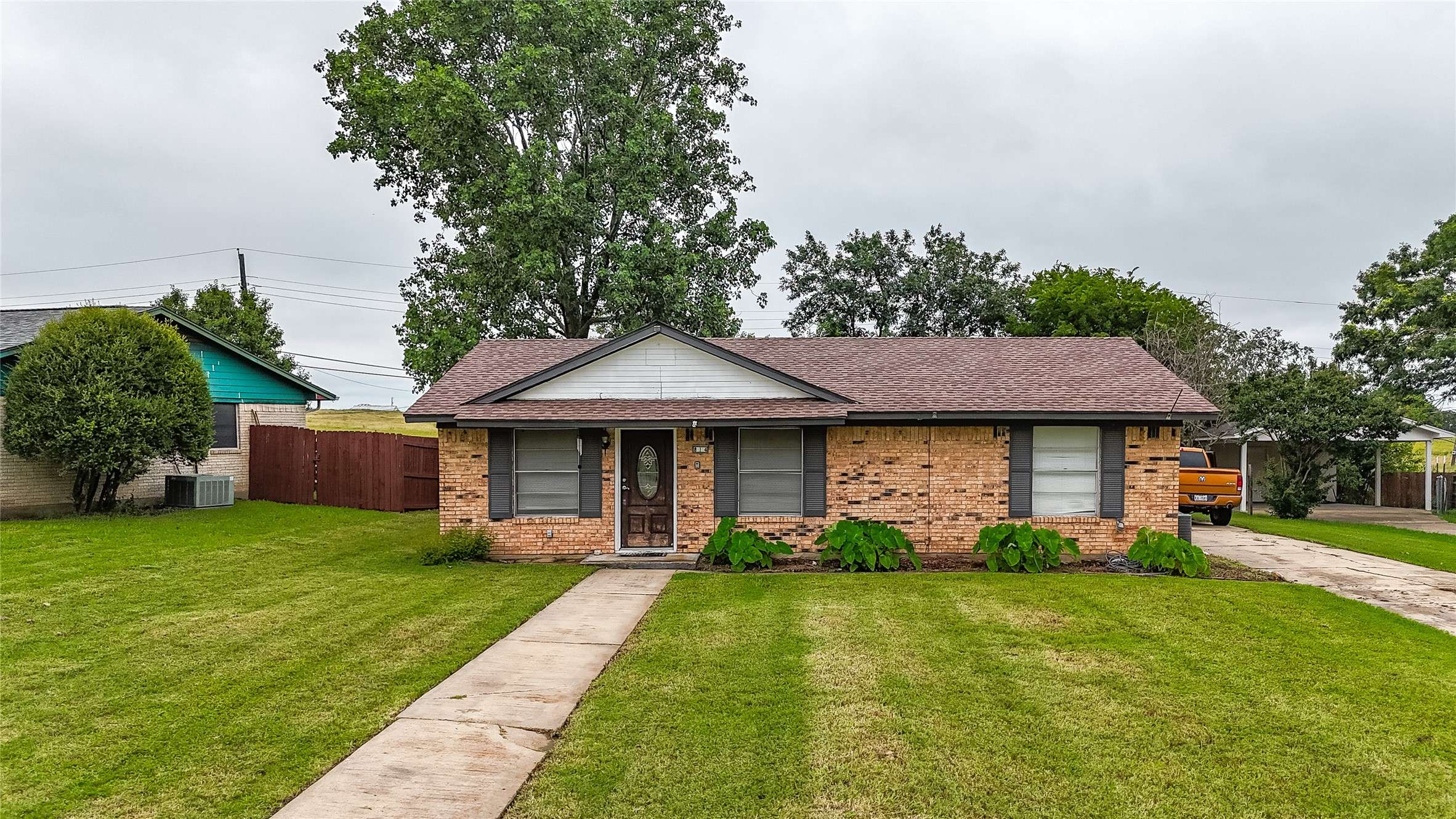 Howe, TX 75459,814 S Western Hills DR