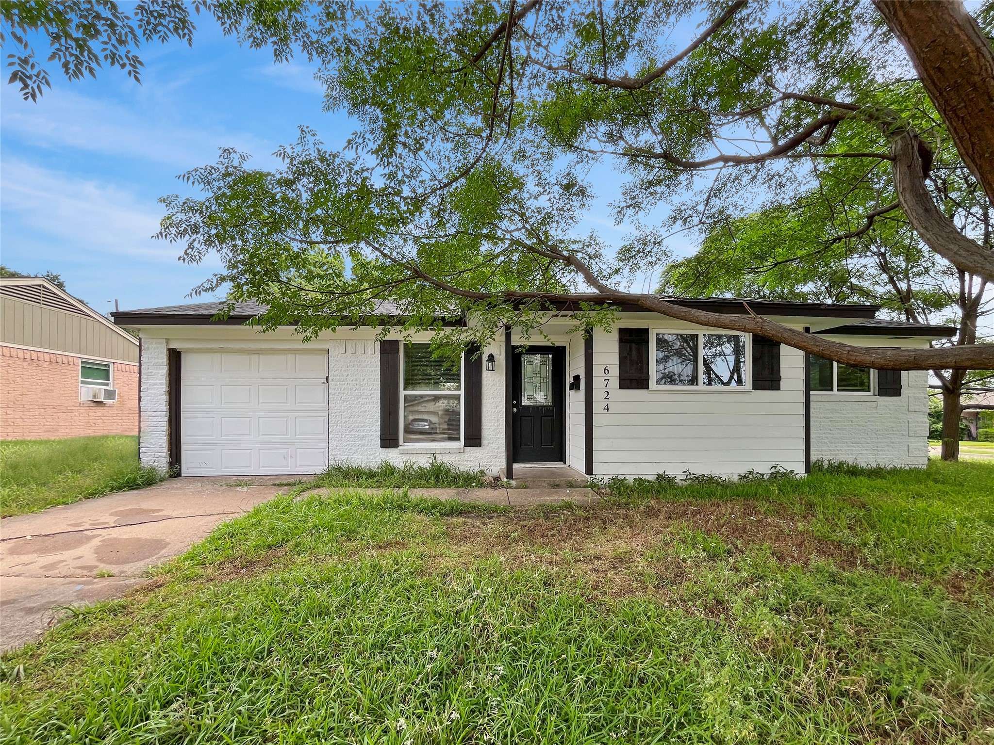 Dallas, TX 75241,6724 Maxine DR