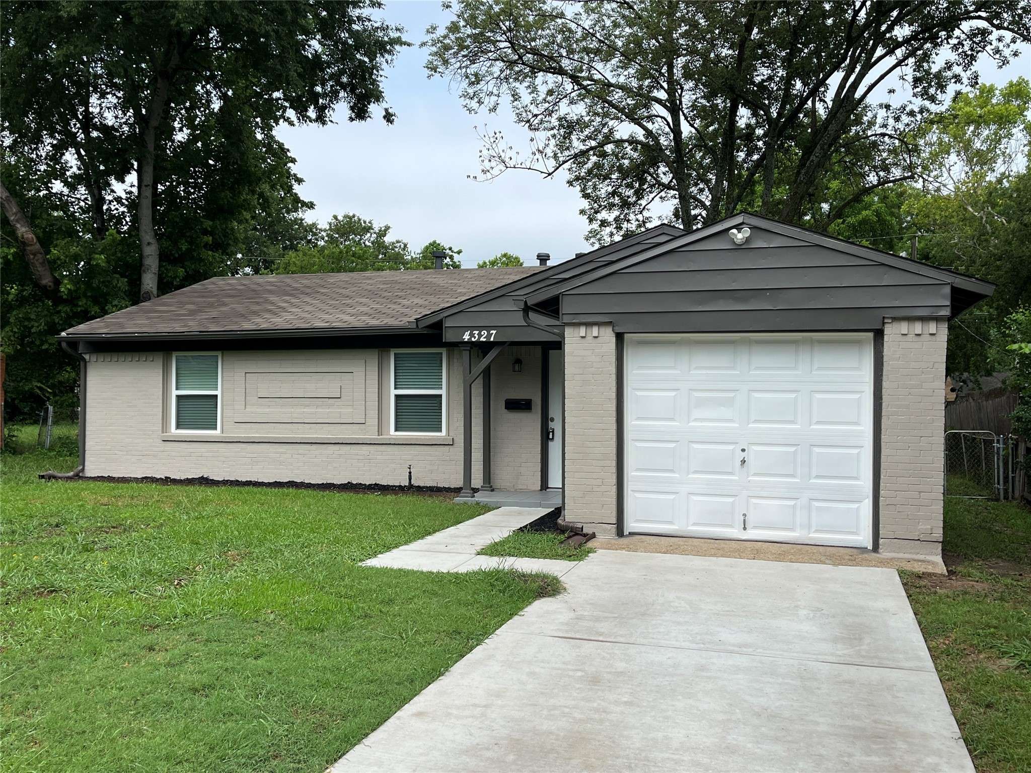 Mesquite, TX 75150,4327 Scottsdale DR