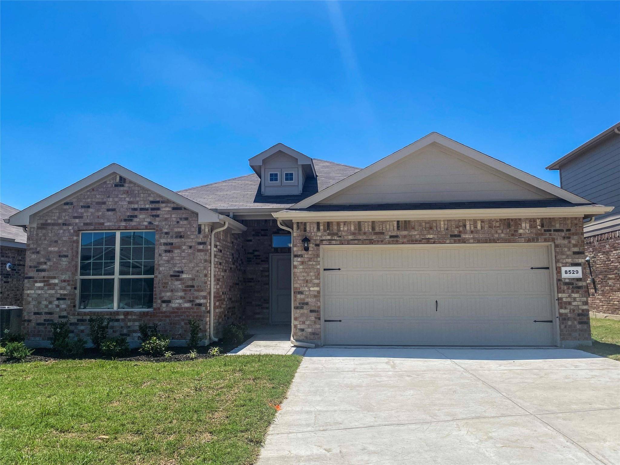 Fort Worth, TX 76179,8529 Nightfall LN