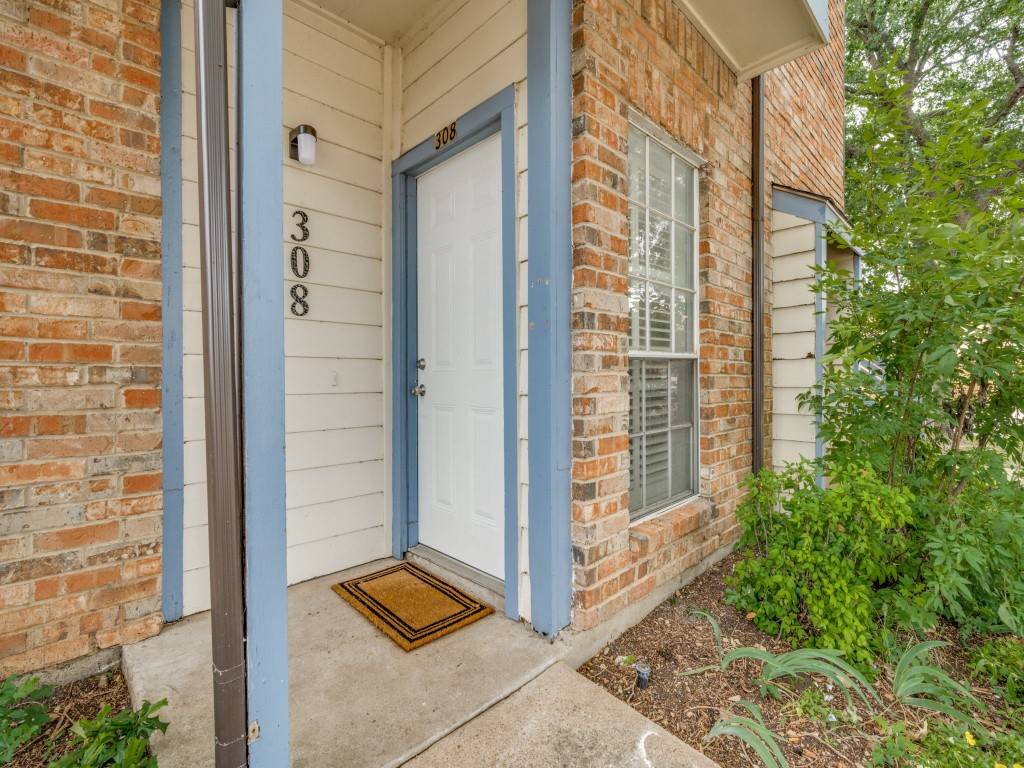 Carrollton, TX 75006,1603 Marsh LN #308
