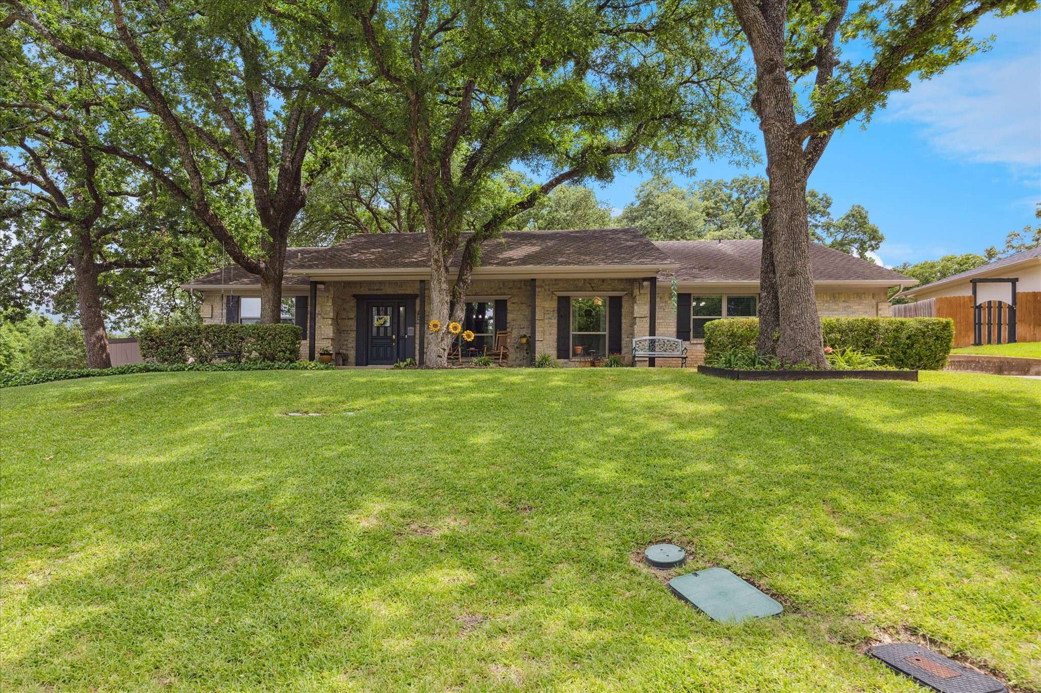 Hurst, TX 76053,1133 Harris AVE