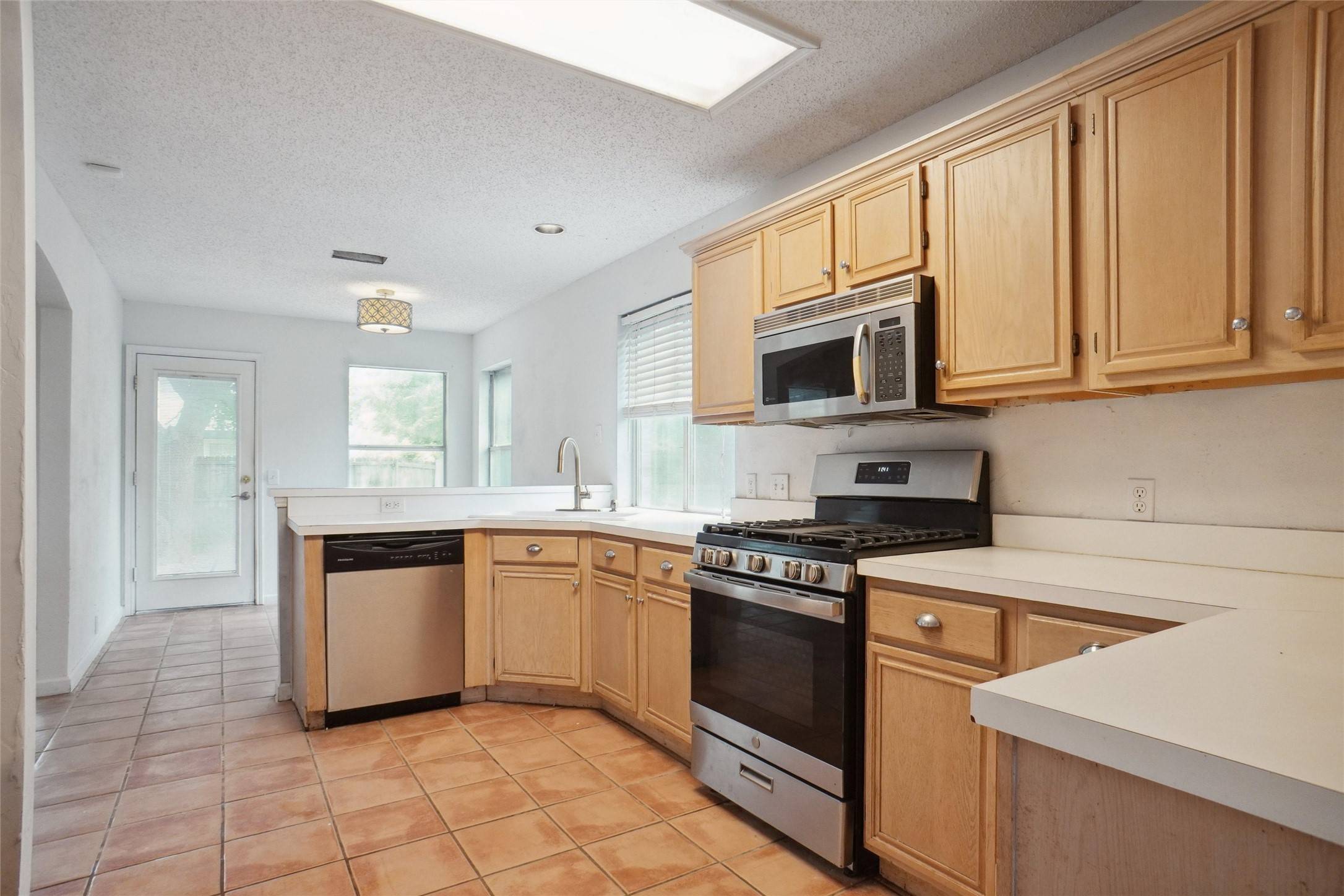 Lake Dallas, TX 75065,317 Stately Oak LN
