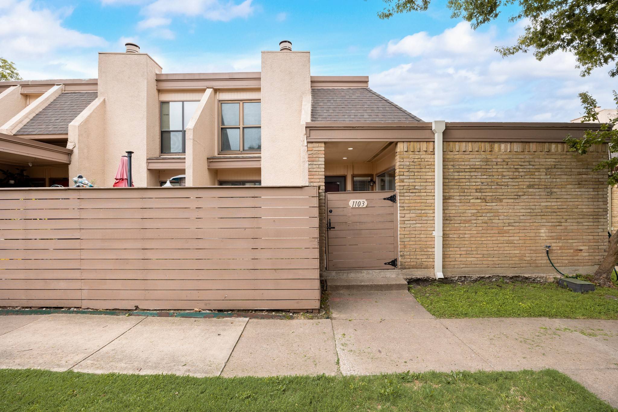 Dallas, TX 75220,3121 Park LN #1103