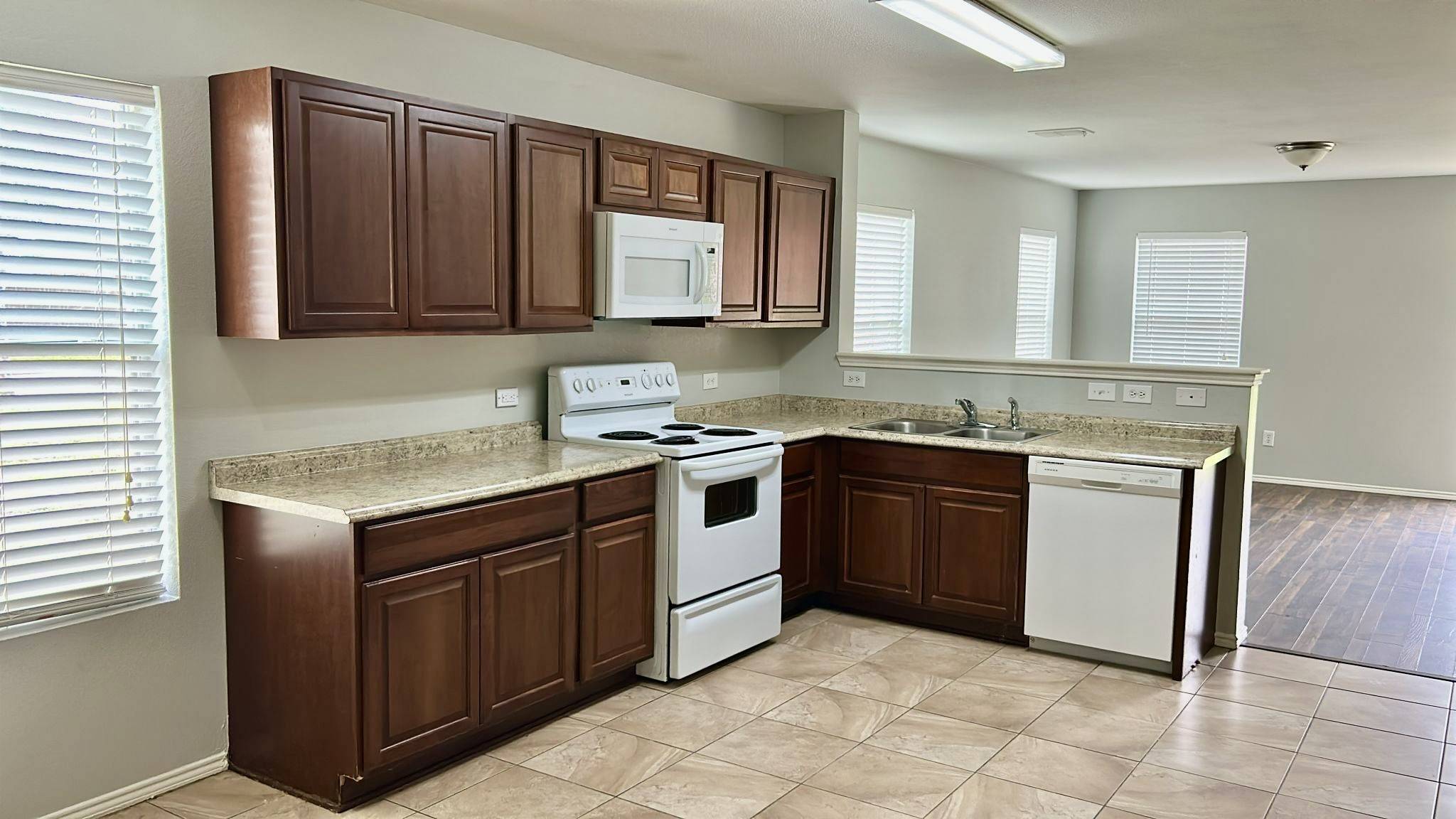 Heartland, TX 75126,4020 Shawnee TRL