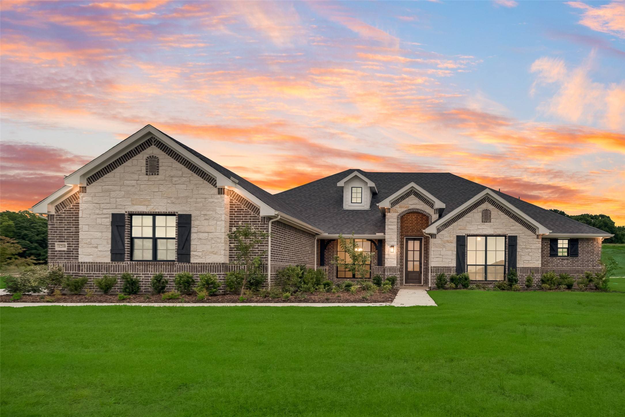 Van Alstyne, TX 75495,1210 Julian DR