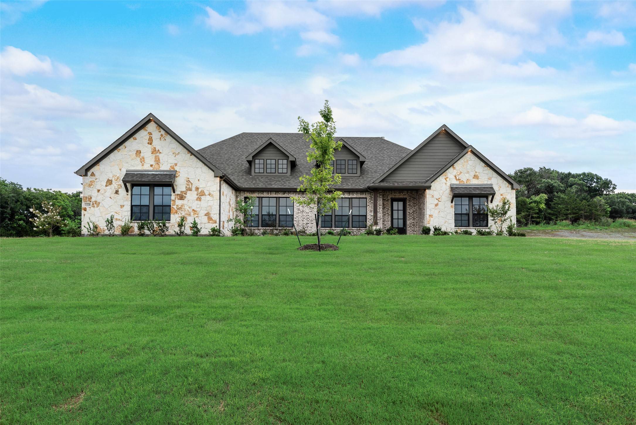 Van Alstyne, TX 75495,1220 Julian DR