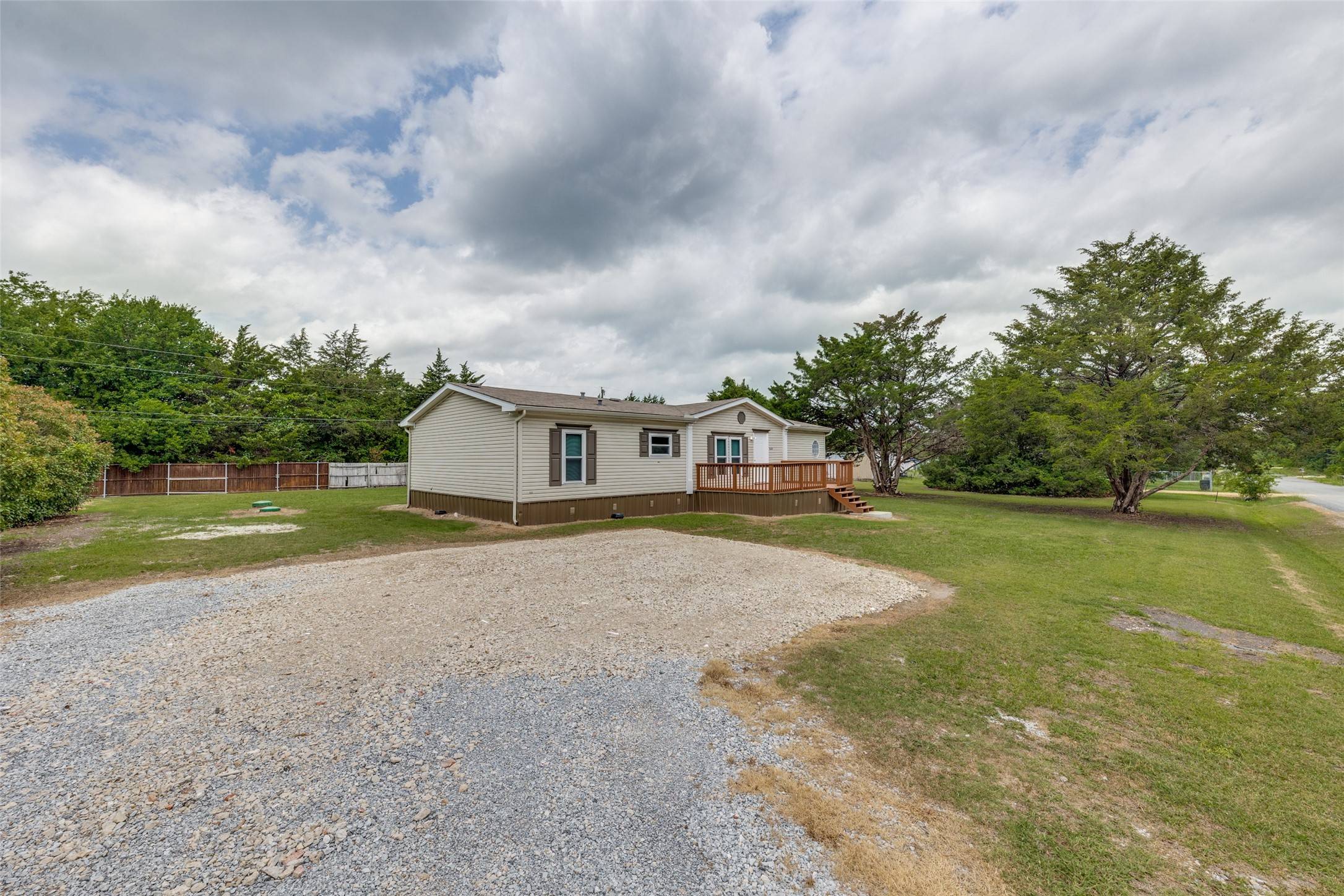Nevada, TX 75173,5628 County Road 917