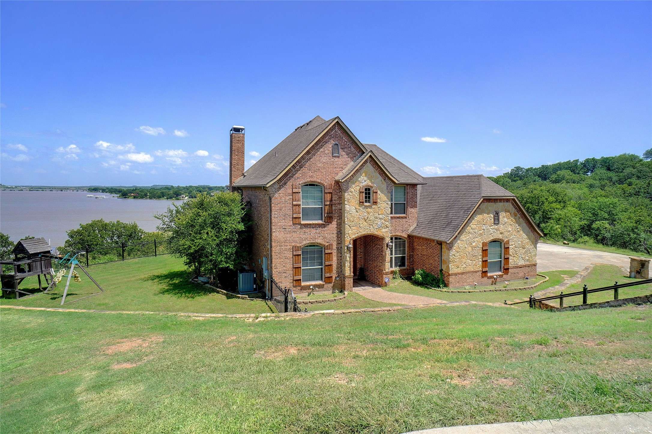Runaway Bay, TX 76426,809 Cimmarron Bay DR
