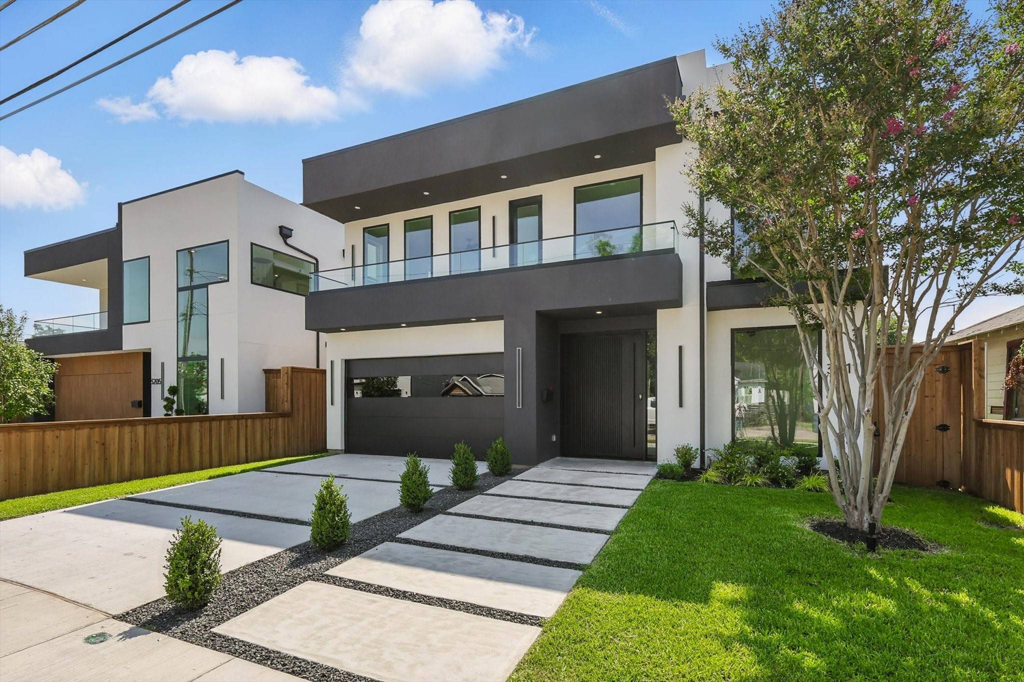 Dallas, TX 75212,3211 Wake ST