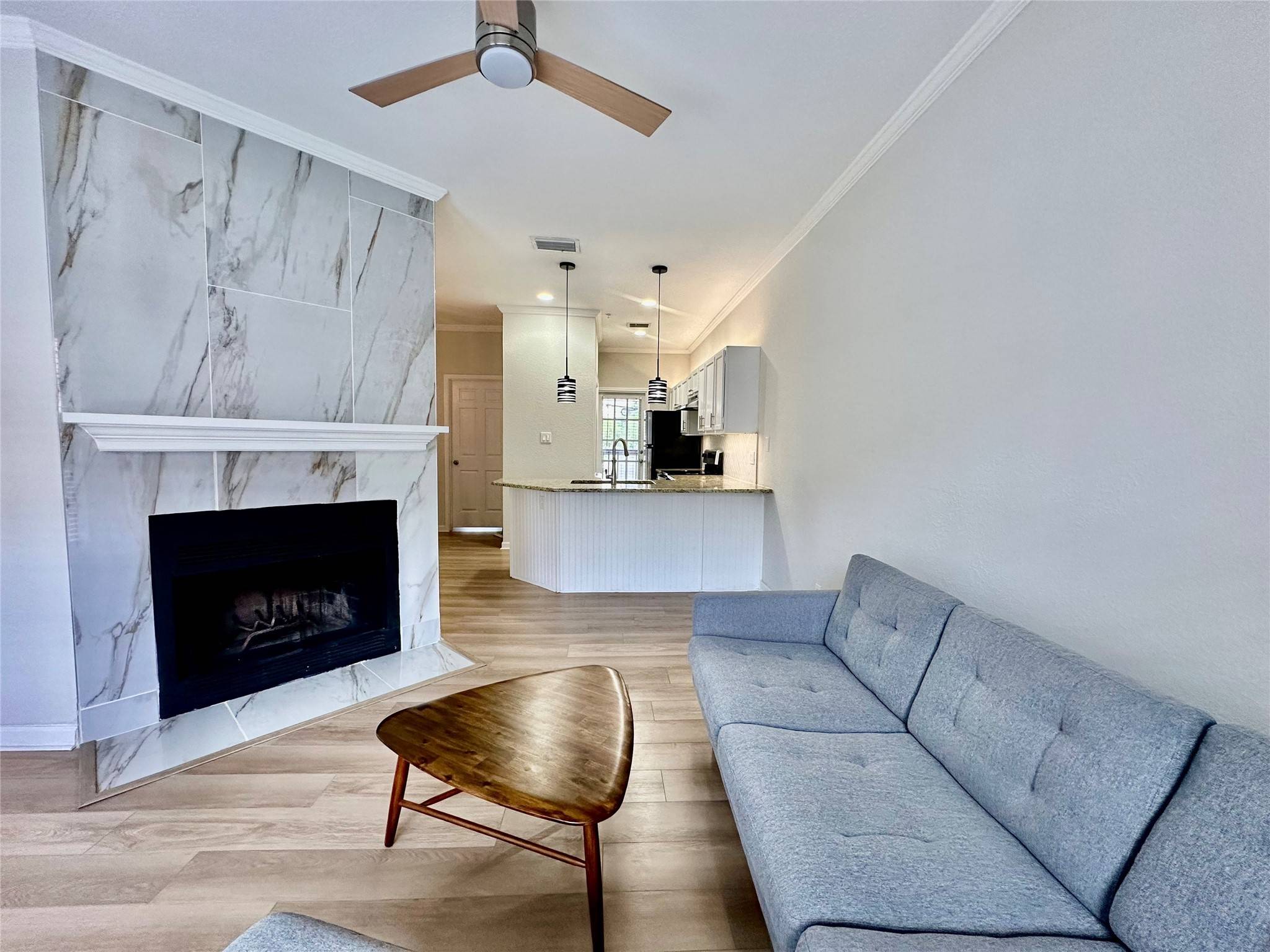 Dallas, TX 75209,4800 W Lovers LN #111