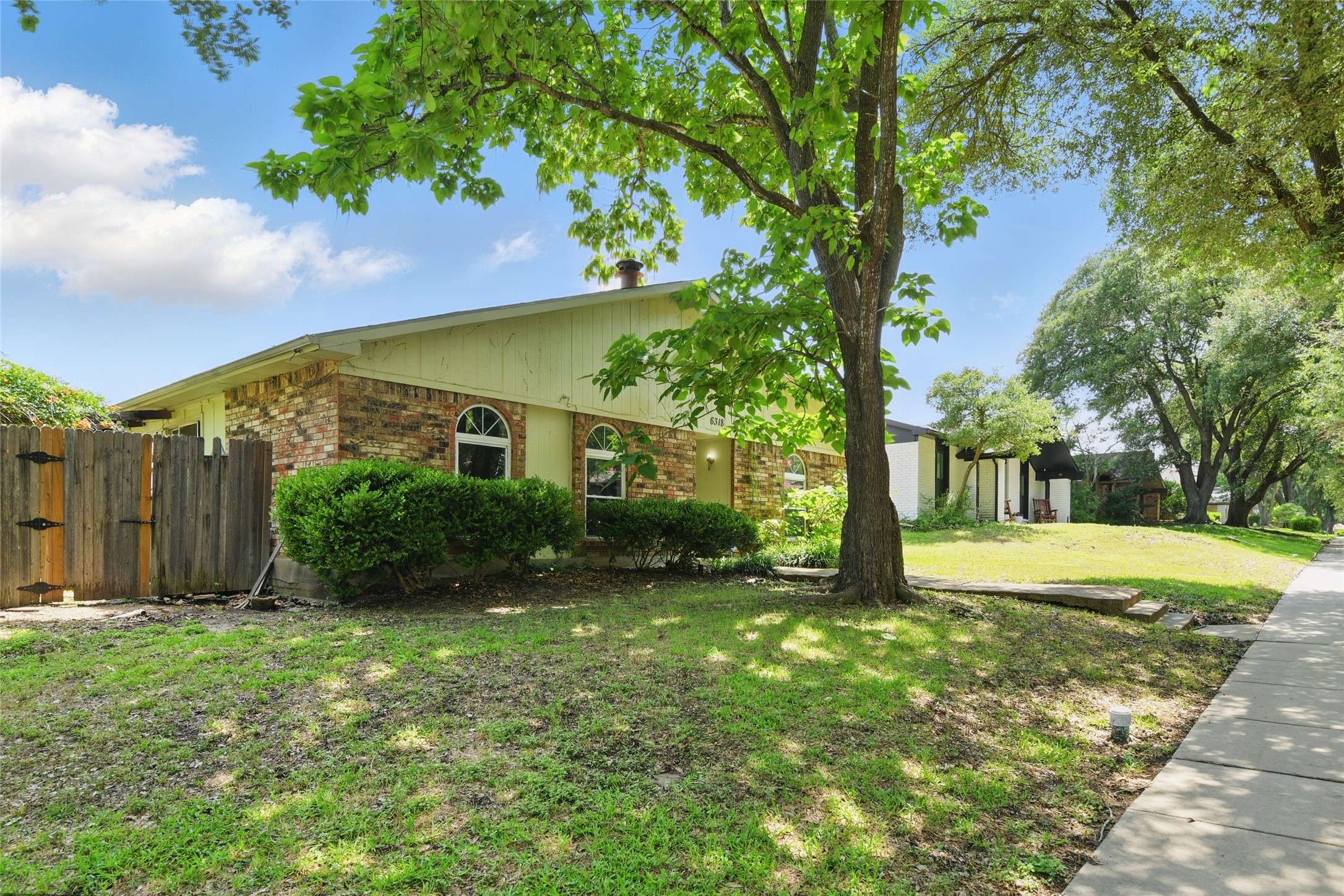 Garland, TX 75043,6318 Green Valley DR