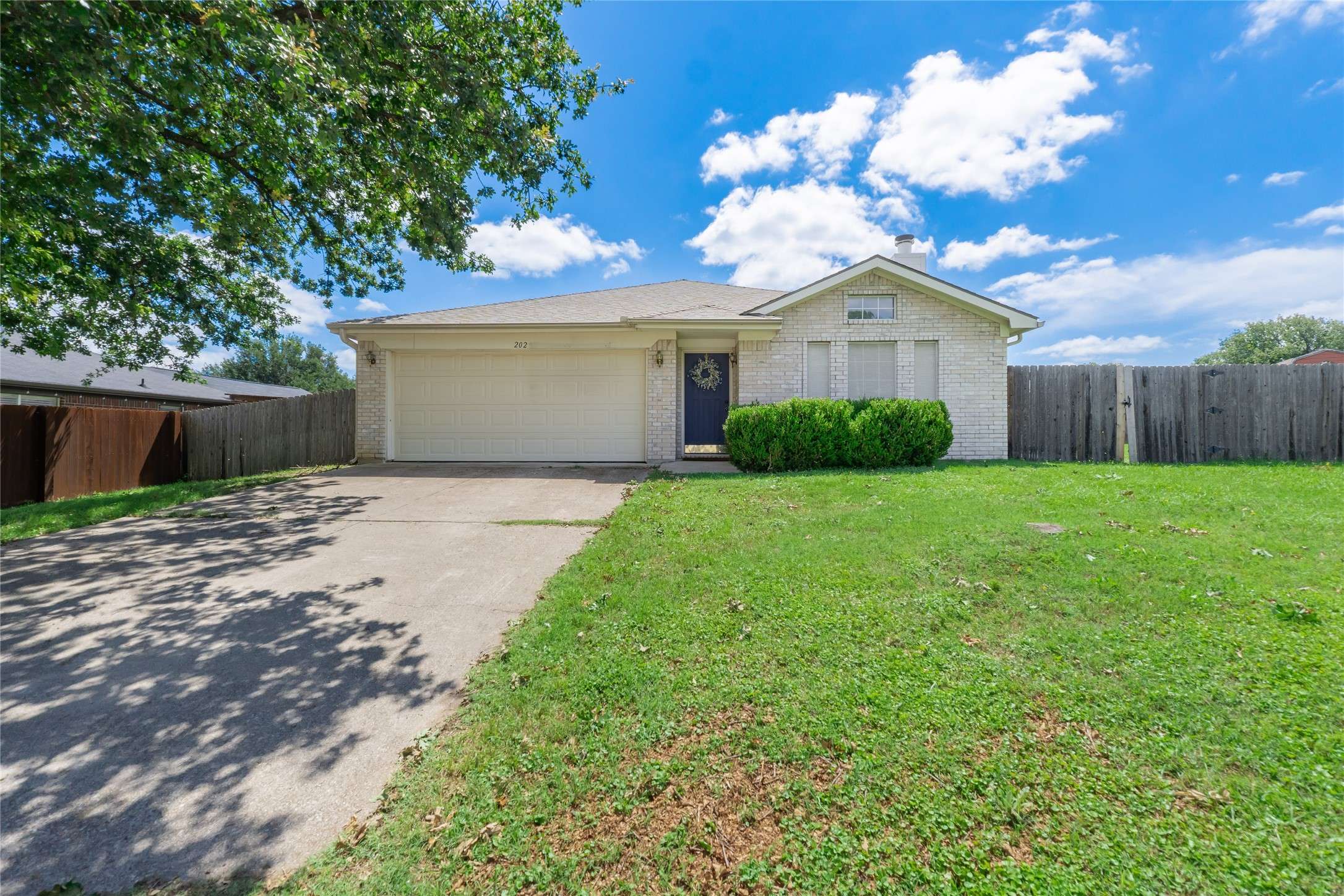 Weatherford, TX 76086,202 Lancelot DR