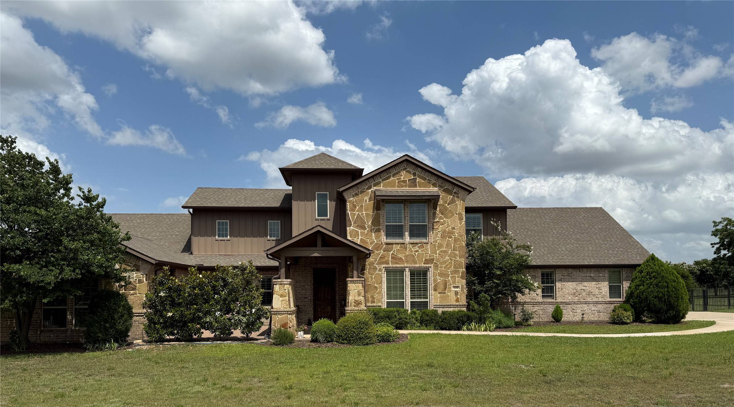 Aledo, TX 76008,321 Bear Country DR
