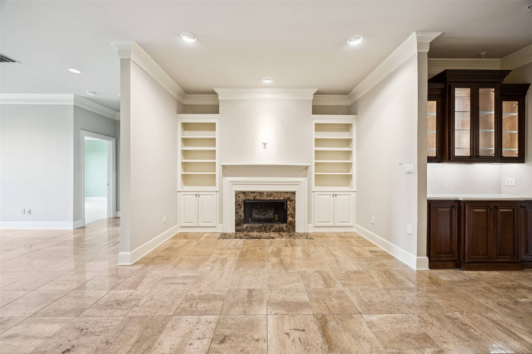Dallas, TX 75219,4240 Prescott AVE #5B