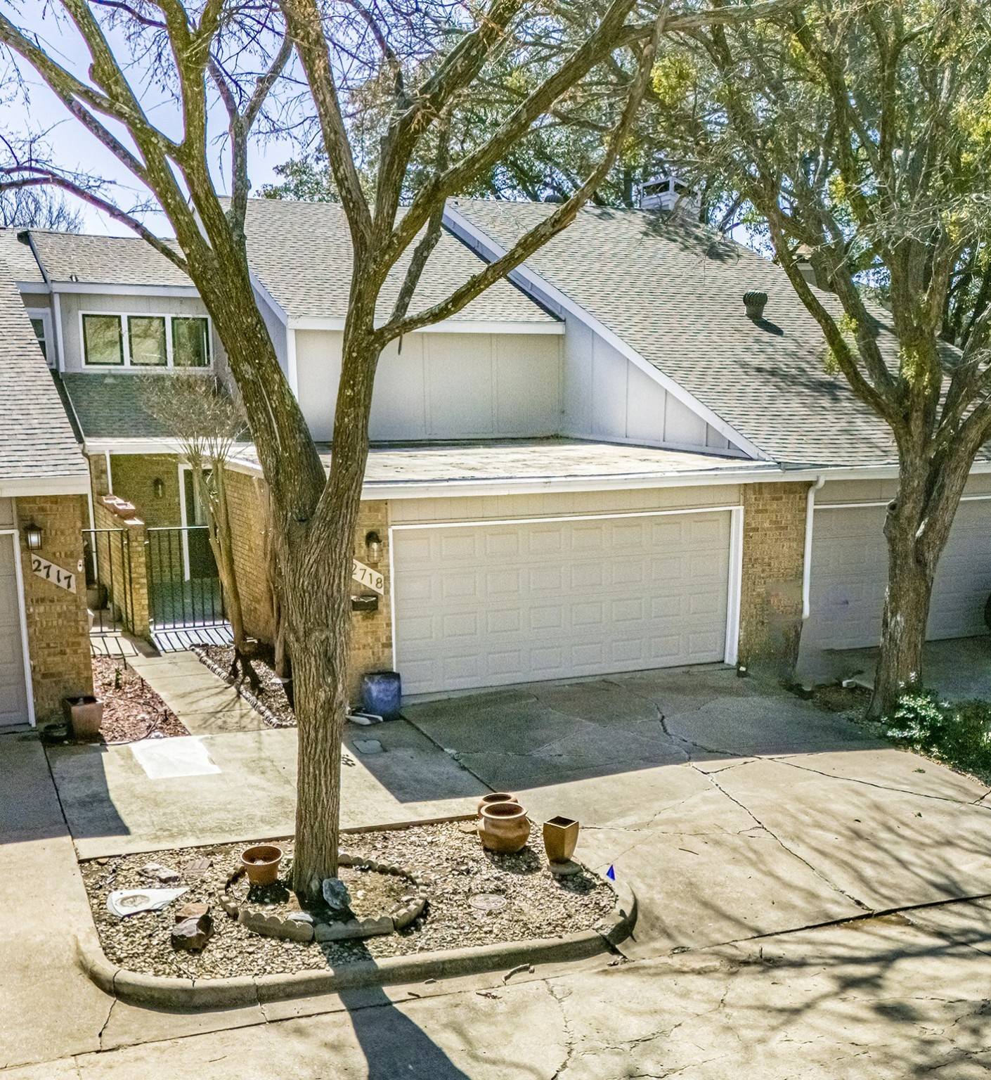 Carrollton, TX 75006,2718 Creek Wood CT