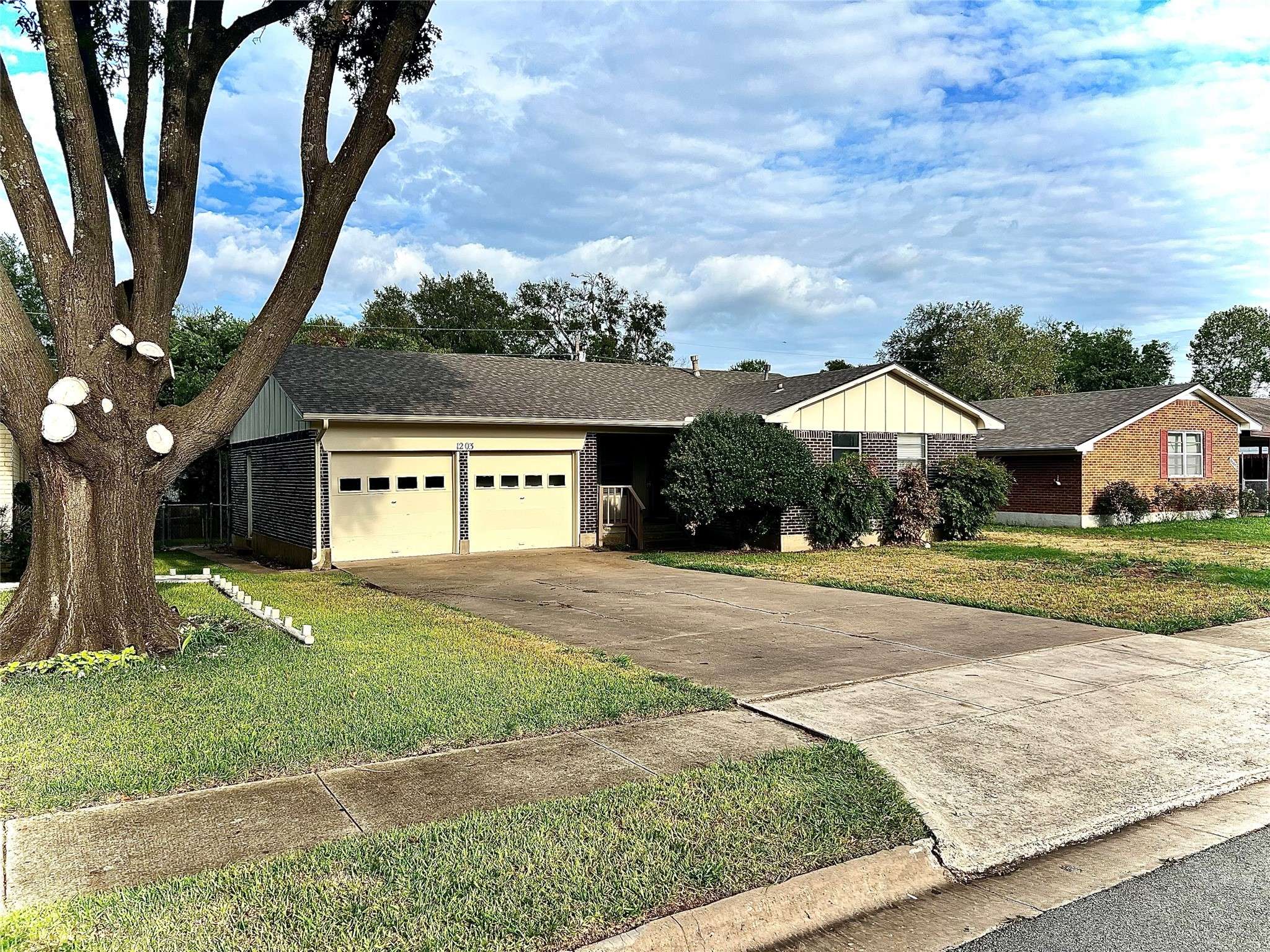 Sherman, TX 75092,1203 Blanton DR