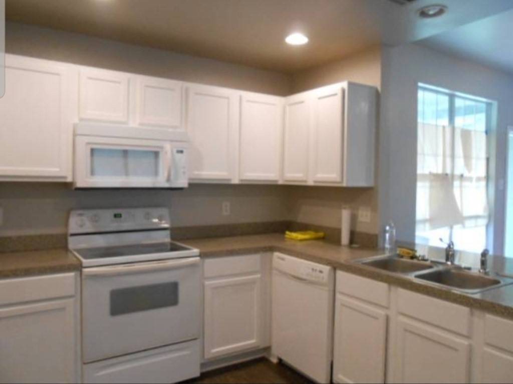 Gun Barrel City, TX 75156,325 Schooner RD