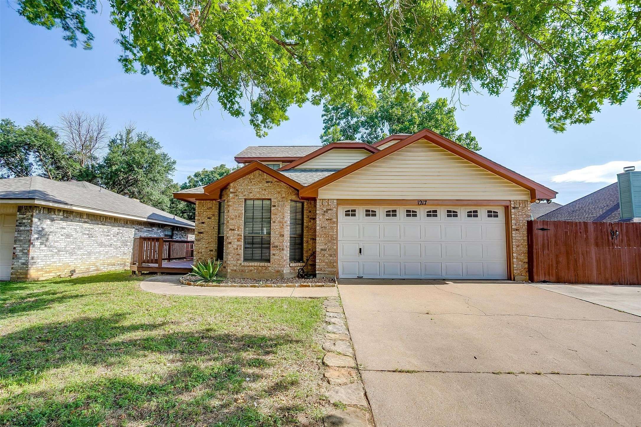 Azle, TX 76020,1217 Eagle Lake DR