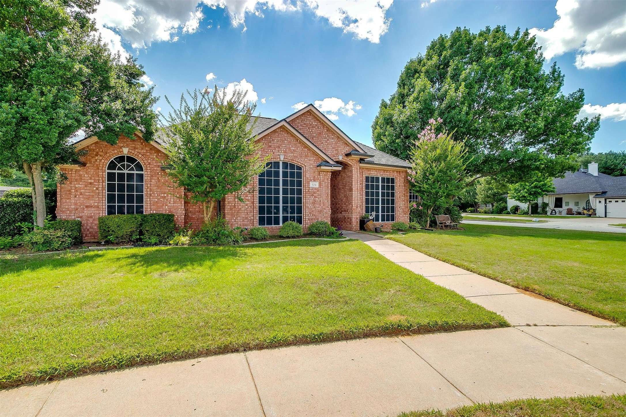 Burleson, TX 76028,504 Amanda CT