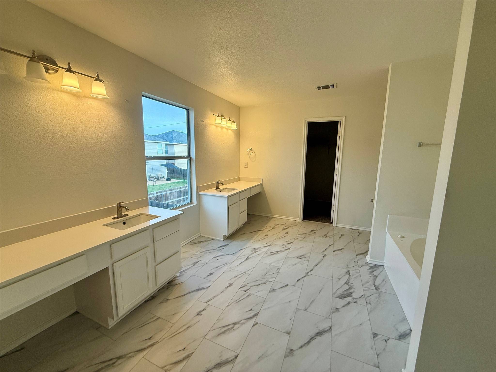 Venus, TX 76084,158 Jefferson DR
