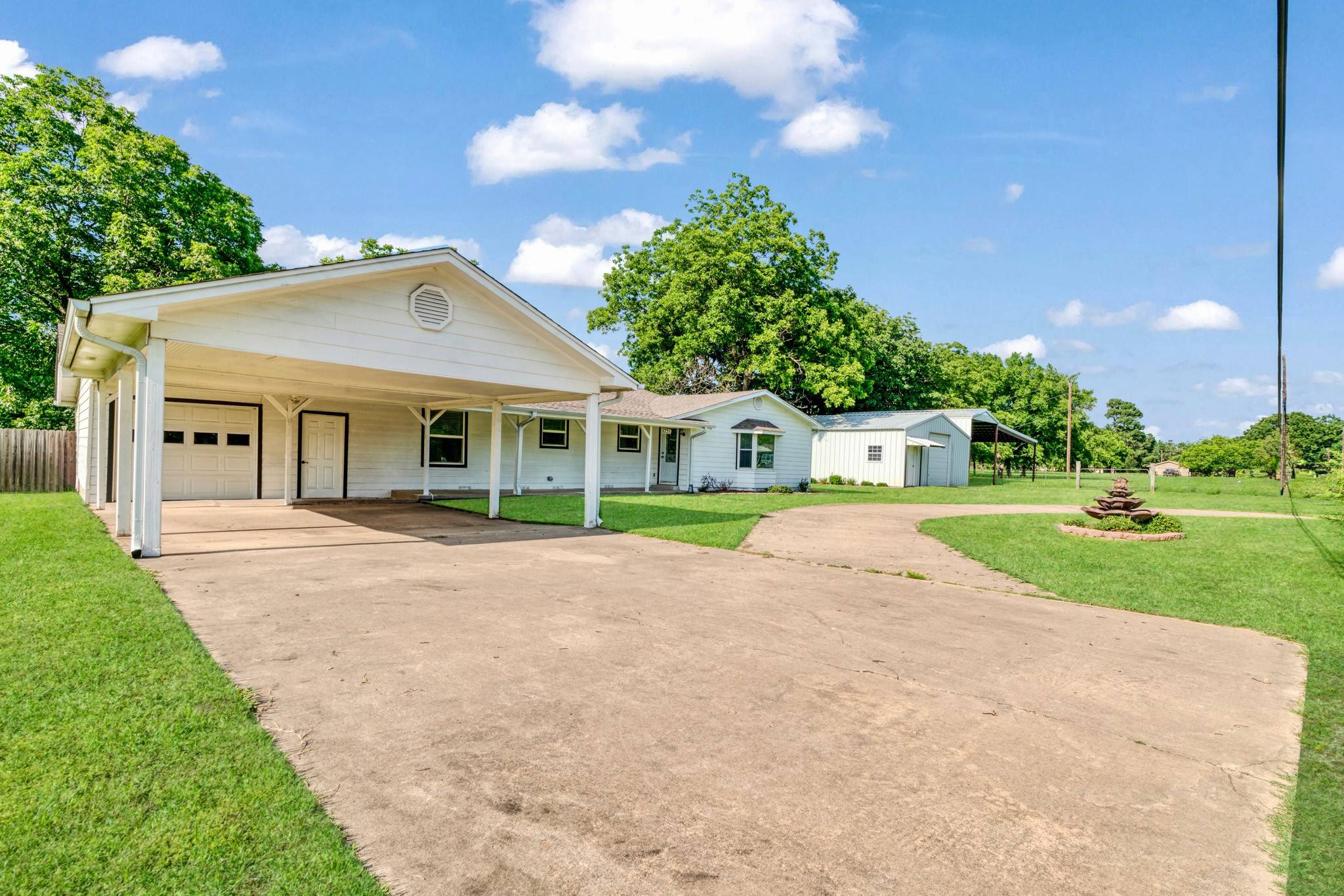 Reno, TX 75462,6725 Pine Mill RD