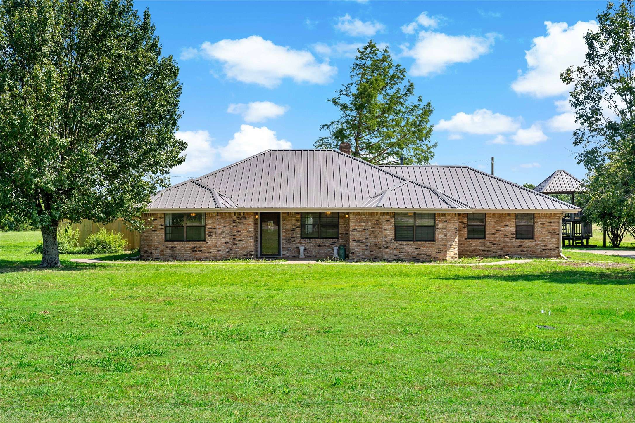 Sumner, TX 75486,4395 Farm Road 2820