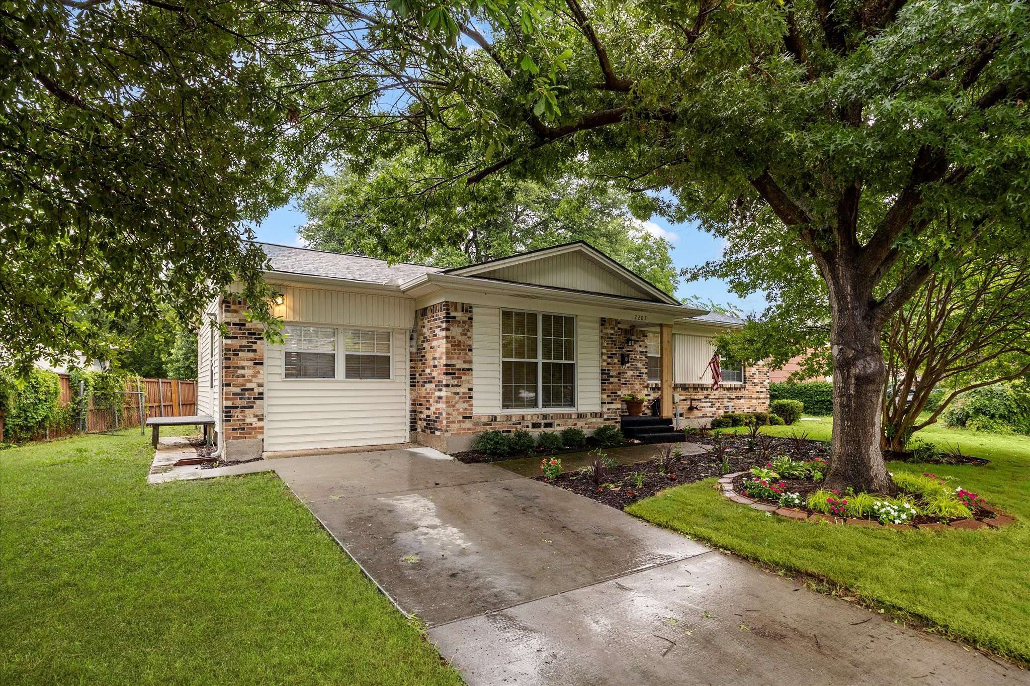 Garland, TX 75041,2207 English DR